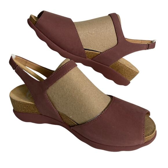 Dansko Marcy Milled Nubuck Slingback Sandals Women's size 9.5 - Picture 2 of 8